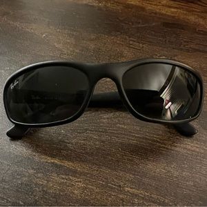 Ray-Ban sunglasses in perfect condition.